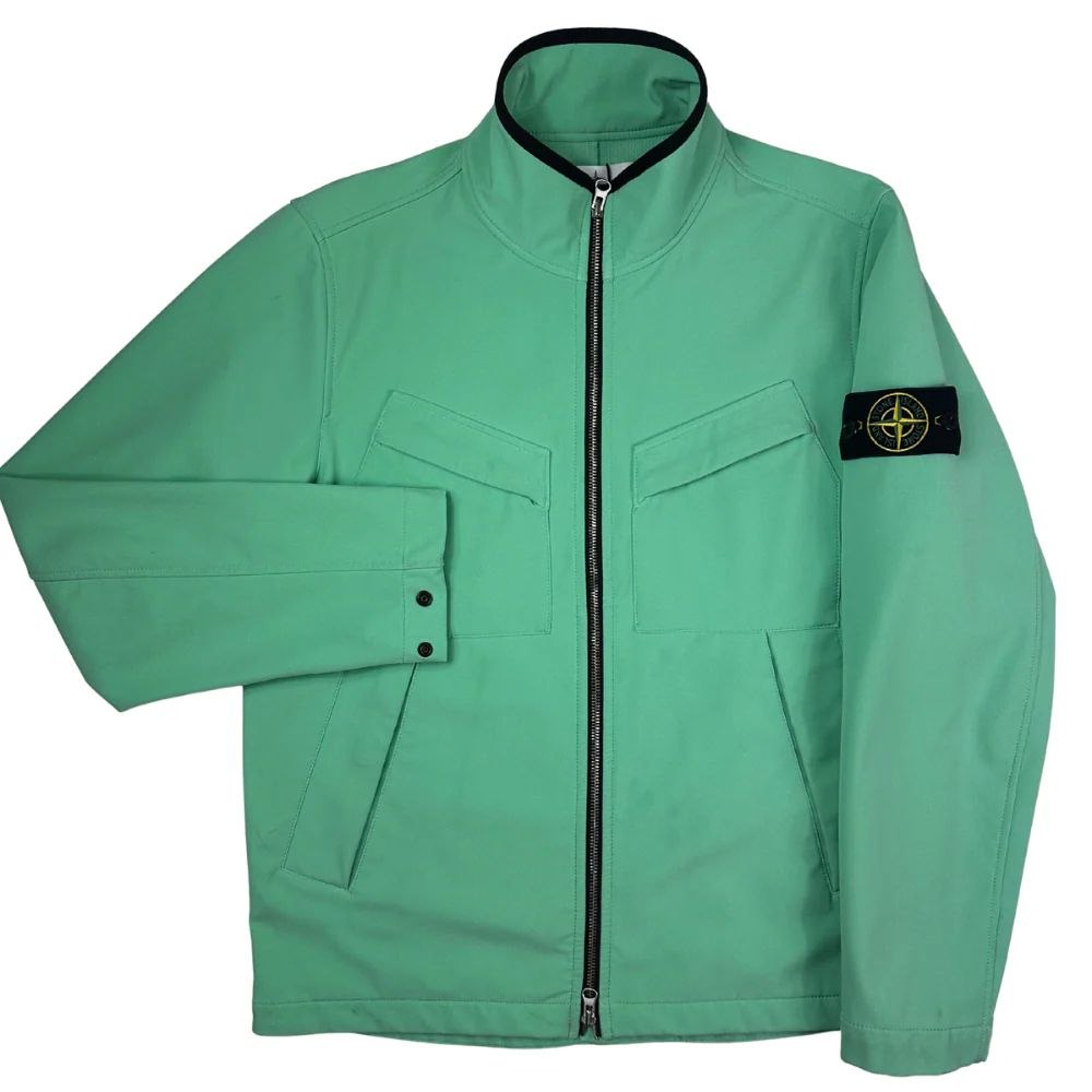 CHAQUETA LIGHT SOFT SHELL - TECNOLOGÍA DE TEÑIDO ELECTRÓNICO STONE ISLAND - talla S
