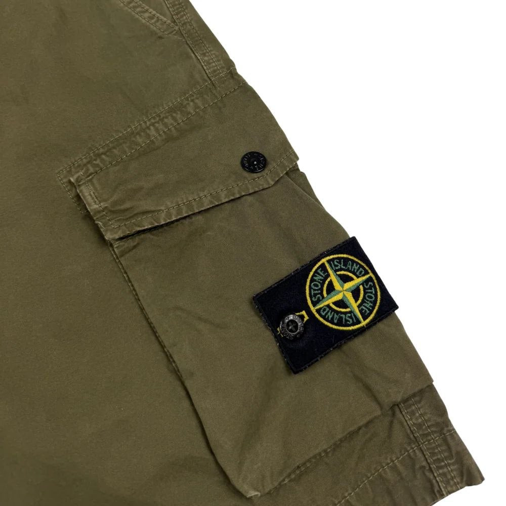 PANTALÓN CARGO CORTO STONE ISLAND - talla W/29