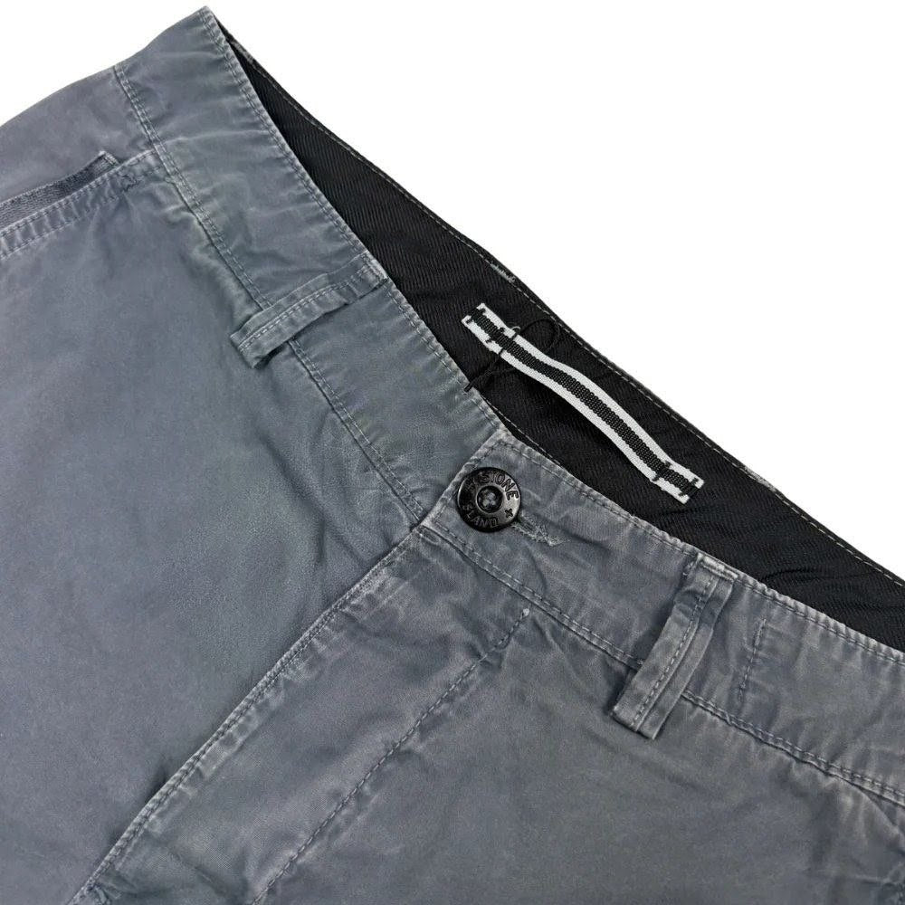 PANTALÓN CARGO CORTO STONE ISLAND - talla W/31
