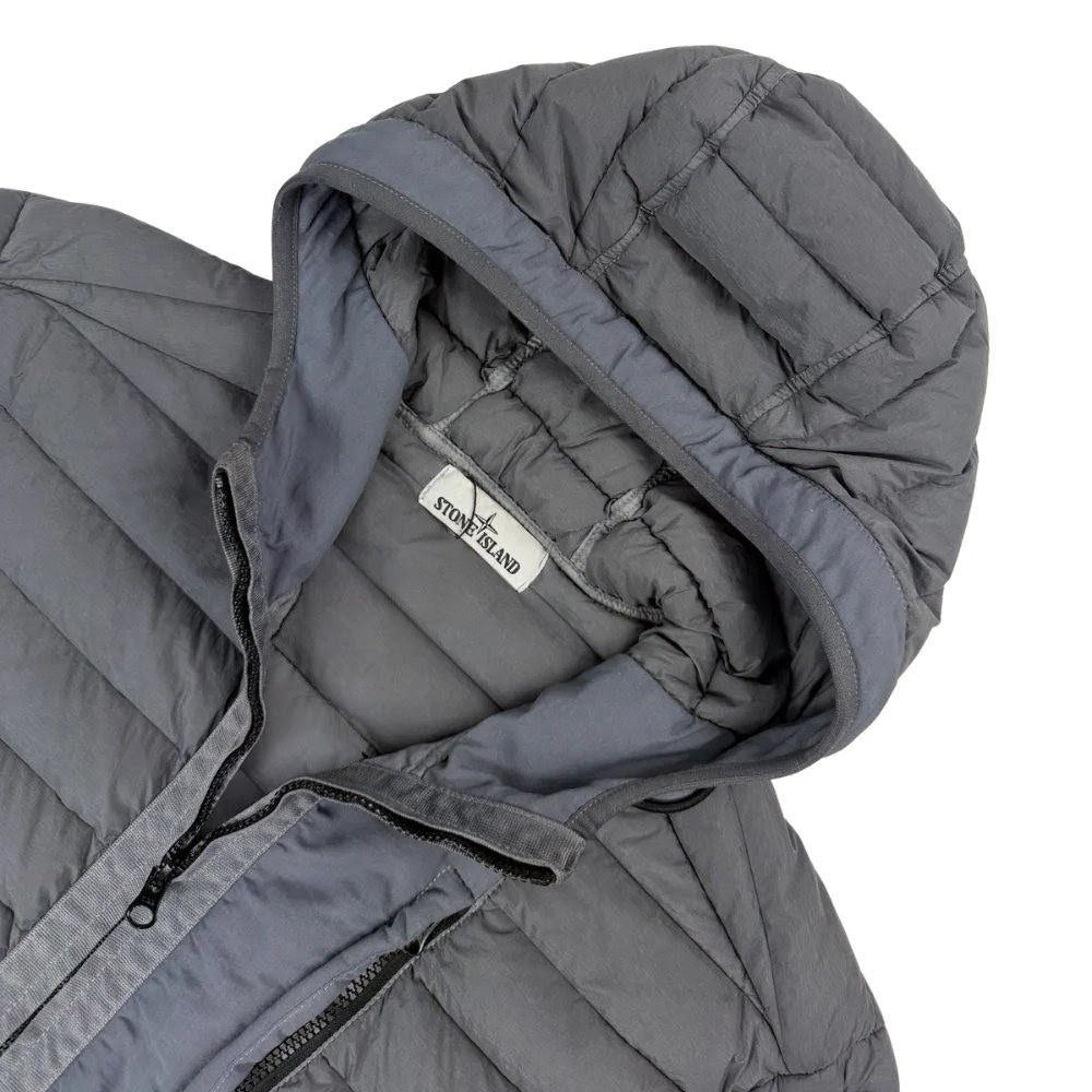 CHAQUETA LOOM WOVEN DOWN CHAMBERS STRETCH NYLON-TC STONE ISLAND - talla XL
